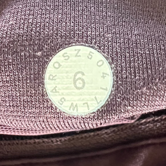 Lululemon Motionful 7/8 Tight Black Cherry Women’s Leggings Size 6 - Picture 10 of 10